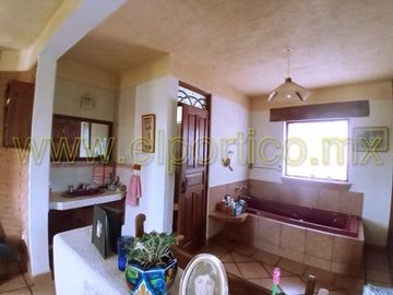 🎯 Inversionistas, ¡atención! Casa + 4 departamentos en terreno enorme, ¡potencial al máximo! 🌳💰