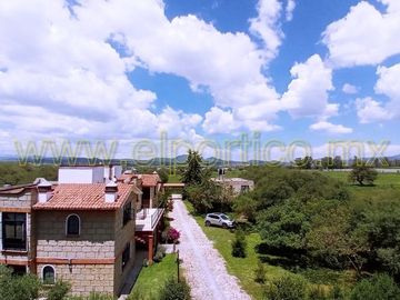🎯 Inversionistas, ¡atención! Casa + 4 departamentos en terreno enorme, ¡potencial al máximo! 🌳💰