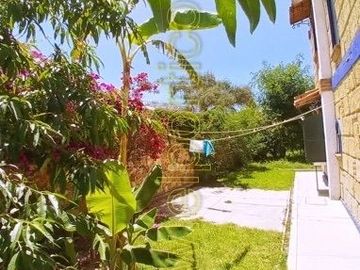 🎯 Inversionistas, ¡atención! Casa + 4 departamentos en terreno enorme, ¡potencial al máximo! 🌳💰
