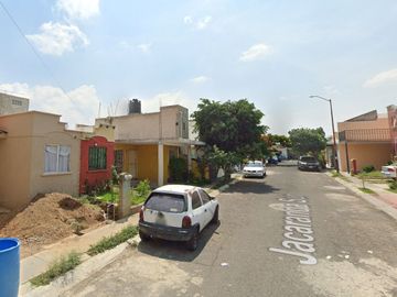 ENTREGA RAPIDA REMATE BANCARIO DE CASA EN PASEO DE LA CAÑADA EN TONALA SOLO RECURSO PROPIO ADQUIERELA POR UN PRECIO DEBAJO DEL MERCADO SK15