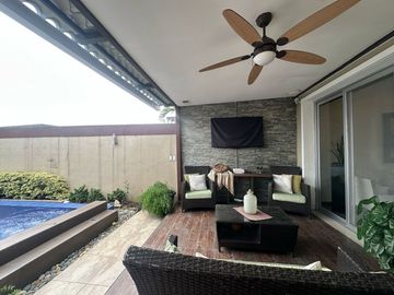 VENTA CASA ESTANCIAS DEL RIO