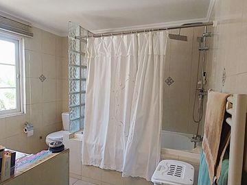Interior Condominio, Gran Terreno, Full Programa, Colegios