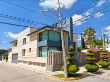 HERMOSA Y AMPLIA CASA EN TECNOLOGICA FRESNILLO