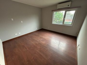 LINDA CASA EN CONDOMINIO, 4 DORMITORIOS, SANTIAGO DE SURCO