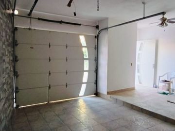 CASA EN VENTA EN FRACCIONAMIENTO MONTE REAL