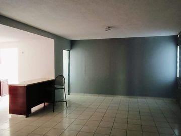 CASA EN VENTA EN FRACCIONAMIENTO MONTE REAL