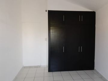 CASA EN VENTA EN FRACCIONAMIENTO MONTE REAL