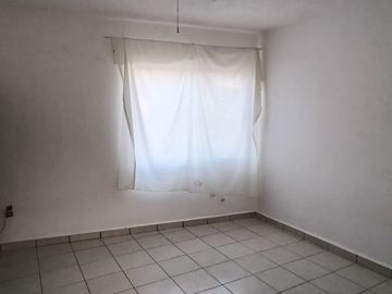 CASA EN VENTA EN FRACCIONAMIENTO MONTE REAL
