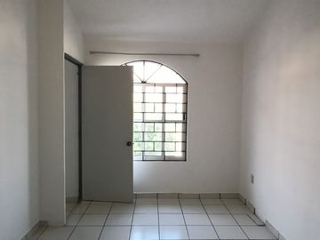 CASA EN VENTA EN FRACCIONAMIENTO MONTE REAL