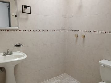 CASA EN VENTA EN FRACCIONAMIENTO MONTE REAL