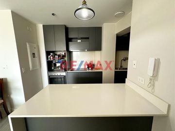 Se Vende Departamento De 3 Habitaciones Y Estacionamiento Muy Cerca Del Parque Kennedy