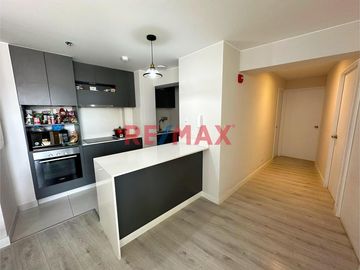 Se Vende Departamento De 3 Habitaciones Y Estacionamiento Muy Cerca Del Parque Kennedy