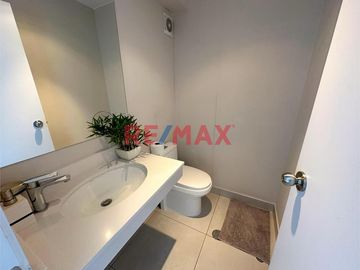 Se Vende Departamento De 3 Habitaciones Y Estacionamiento Muy Cerca Del Parque Kennedy