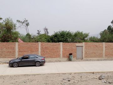 Se Vende Terreno se Campo cerca del Hotel El Pueblo en Ate
