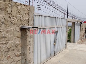 Se Vende Terreno se Campo cerca del Hotel El Pueblo en Ate