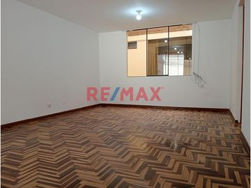 Alquiler En San Juan De Miraflores, 2Do. Piso De Una Casa