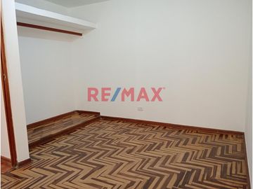 Alquiler En San Juan De Miraflores, 2Do. Piso De Una Casa