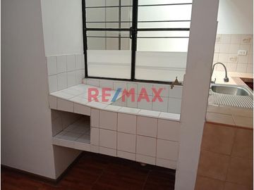 Alquiler En San Juan De Miraflores, 2Do. Piso De Una Casa
