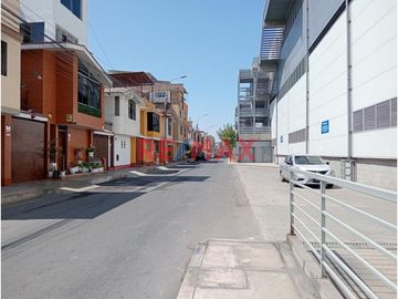 Alquiler En San Juan De Miraflores, 2Do. Piso De Una Casa