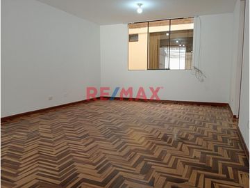 Alquiler En San Juan De Miraflores, 2Do. Piso De Una Casa