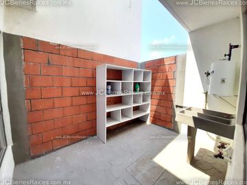 🏡En Venta Casa, Cerca del Aeropuerto  Por 💲1,891,000.💰