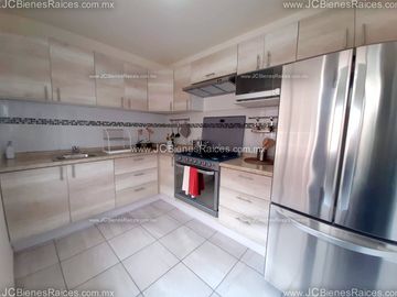 🏡En Venta Casa, Cerca del Aeropuerto  Por 💲1,891,000.💰