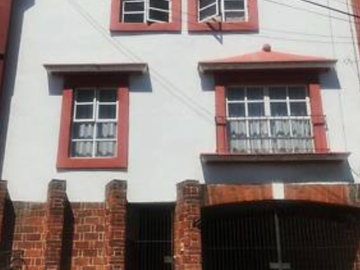 Casa en calle Plazuela del Convento, Fuentes de Satélite, Naucalpan, EDOMEX.