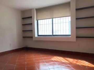 Casa en calle Plazuela del Convento, Fuentes de Satélite, Naucalpan, EDOMEX.