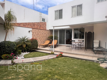 Casa en Venta en Zavaleta, Fraccionamiento Rincón de Zavaleta, Puebla
