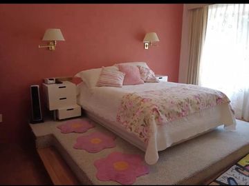 VENTA. RESIDENCIA. 2 LOFTS ADICIONALES. LOMAS DE GALLE ESCONDIDO. SEGURIDAD.