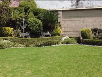 VENTA. RESIDENCIA. 2 LOFTS ADICIONALES. LOMAS DE GALLE ESCONDIDO. SEGURIDAD.