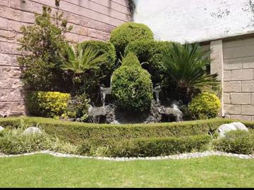 VENTA. RESIDENCIA. 2 LOFTS ADICIONALES. LOMAS DE GALLE ESCONDIDO. SEGURIDAD.