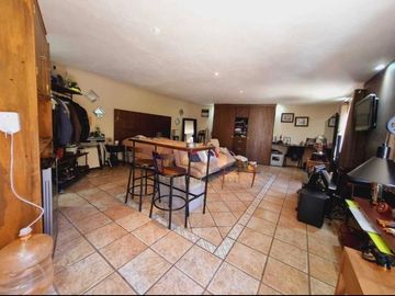 VENTA. RESIDENCIA. 2 LOFTS ADICIONALES. LOMAS DE GALLE ESCONDIDO. SEGURIDAD.