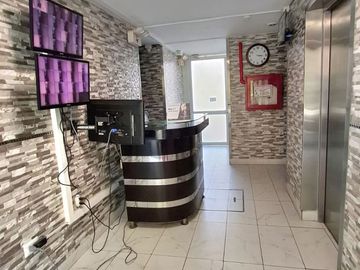 ¡Hermoso Departamento en Venta en Parque Central – 1er Piso con Amplio Patio!
