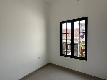 Rumah Ciracas Dekat Stasiun LRT, SIAP HUNI Baru Mewah Murah Jaktim Jakarta Timur (ARR93) Jual Dijual