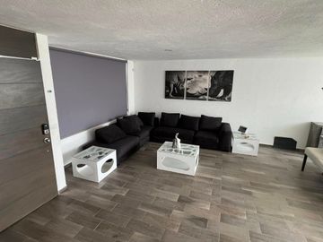 A MINUTOS DEL CLUB BURGOS MODERNA CASA CON ALBERCA PROPIA JARDIN