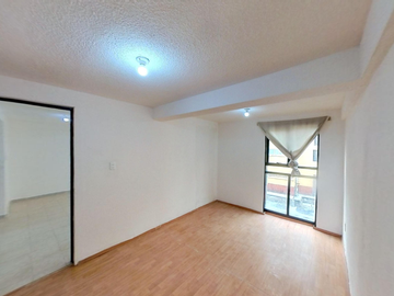 Departamento en venta en San Juan Xalpa, Iztapalapa, Cerca del metro Calle 11.