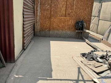 ¡Gran Oportunidad en San Juan de Lurigancho! Casa de 2 pisos con proyección a 6 pisos – Ideal para vivir, alquilar o invertir.