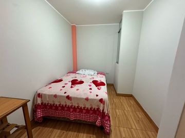 ¡Gran Oportunidad en San Juan de Lurigancho! Casa de 2 pisos con proyección a 6 pisos – Ideal para vivir, alquilar o invertir.