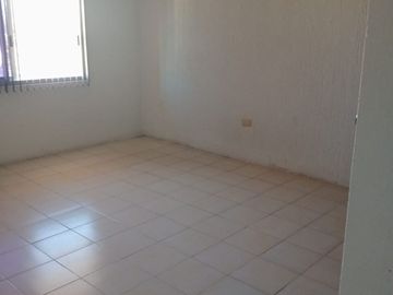 DEPARTAMENTO 2DO PISO VILLAS DE IRAPUATO