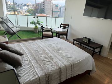Alquilo Departamento Amoblado 7mo piso Cayma Baja