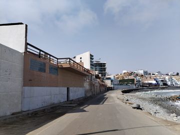 Vendo casa/terreno Frente al Mar en San Bartolo
