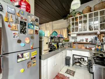3 Bedroom with Attic and Basement - A 4 Storey artist's Haven