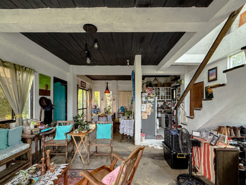 3 Bedroom with Attic and Basement - A 4 Storey artist's Haven