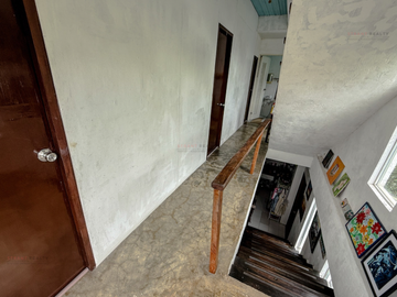 3 Bedroom with Attic and Basement - A 4 Storey artist's Haven
