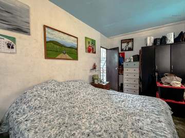 3 Bedroom with Attic and Basement - A 4 Storey artist's Haven