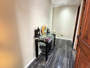 Gran Oportunidad en Peñalolén! Casa Remodelada en Condominio Privado