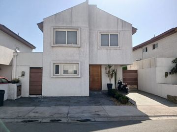Condominio la Portada, casa aislada.