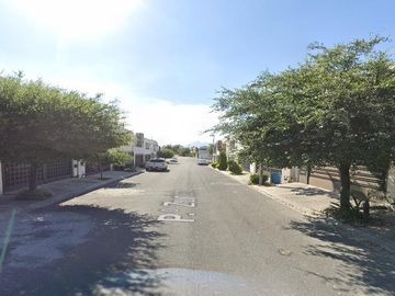 VENTA DE CASA EN CUMBRES MEDEIRA MONTERREY NUEVO LEON