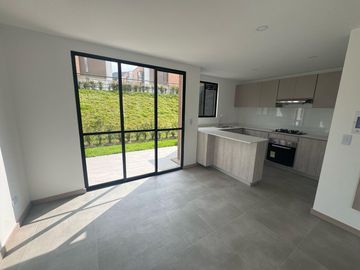 SE VENDE ESPECTACULAR CASA A LA VENTA EN LA FLORIDA
